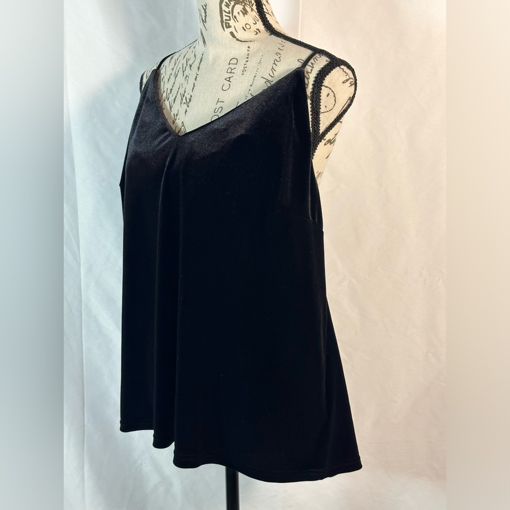 Target Black Crop Top with Soft Stretch Fabric 🖤 - Picture 5 of 13